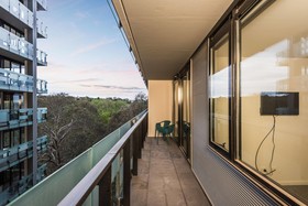 Playhouse Apartment Hotel