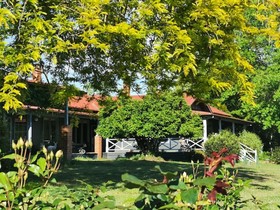 Acheron Valley Country Estate