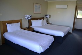 Sunnymead Hotel
