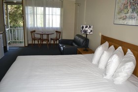 Sunnymead Hotel