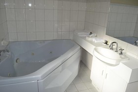 Sunnymead Hotel