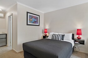 Avondel Motor Inn