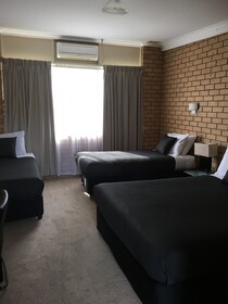 Avondel Motor Inn