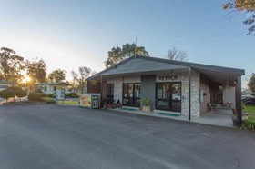 Gold Nugget Tourist Park