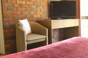 Bonnie Doon Hotel