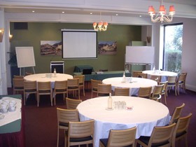 Best Western Plus The Tudor Box Hill
