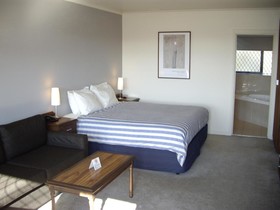 Best Western Plus The Tudor Box Hill
