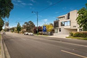 Whitehorse Apartment Hotel