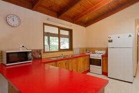 Alrima Lodge Bright