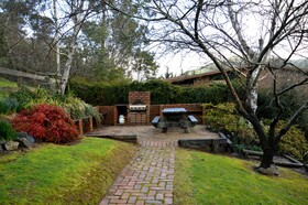 Alrima Lodge Bright