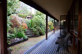 Alrima Lodge Bright