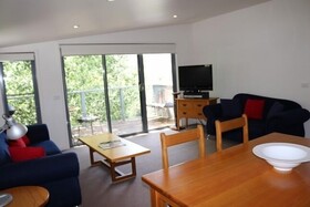 Bright Woodlands Retreat