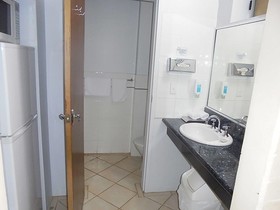 Riverbank Park Motel