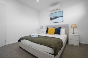 Trendy Sweet Home In Blackburn South