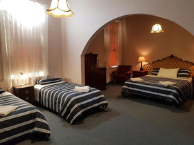Madden's Commercial Hotel