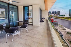 Flinders Wharf Apartment