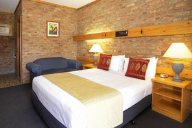 The Settlement Historic Hotel