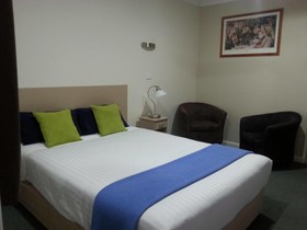 High Street Motel