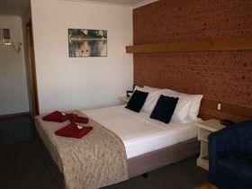 Old Coach Motor Inn