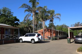 Old Coach Motor Inn