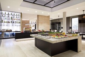 Hyatt Place Melbourne, Essendon Fields