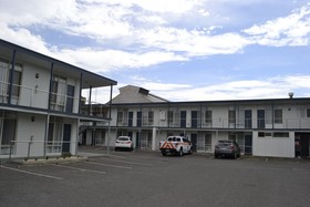 Admiralty Inn