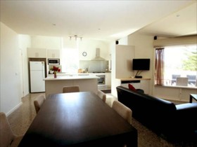 Great Ocean Walk Retreat