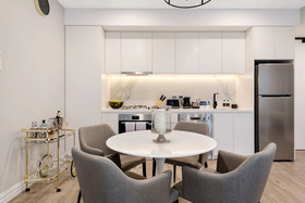 Manhattan Apartments - Glen iris
