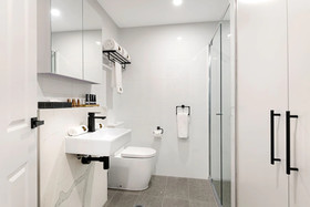 Manhattan Apartments - Glen iris
