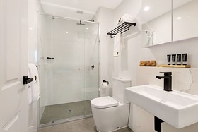 Manhattan Apartments - Glen iris