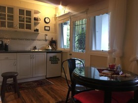 Brentwood Accommodation
