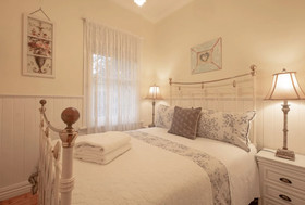 Brentwood Cottage