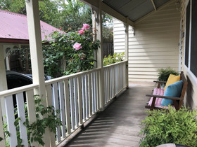 Brentwood Cottage