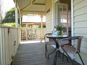 Brentwood Cottage
