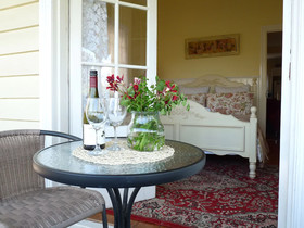 Brentwood Cottage
