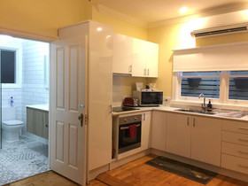 Brentwood Cottage