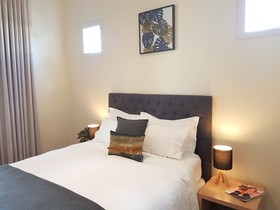 Healesville House - Magnolia House