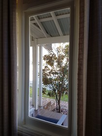 Healesville House - Magnolia House