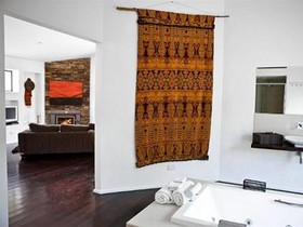Blue Cliffs Retreat