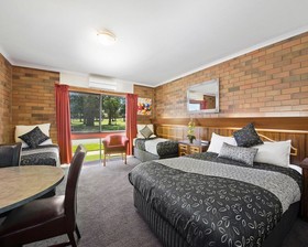 Comfort Inn May Park