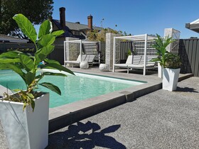 Comfort Inn Town House