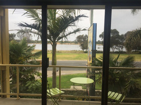 Abel Tasman Waterfront Motel Lakes Entrance