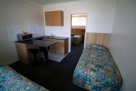 Bamboo Motor Inn