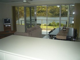 Bellevue On The Lakes