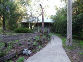 Kalimna Woods Cottages