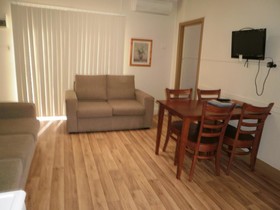 Kickback Cottages