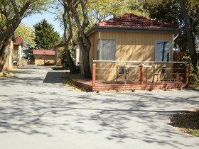 Kickback Cottages