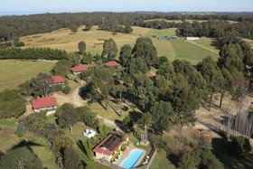 Lakes Entrance Country Cottages