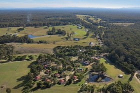 Lakes Entrance Country Cottages