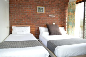 Lakes Jakaranda Holiday Units